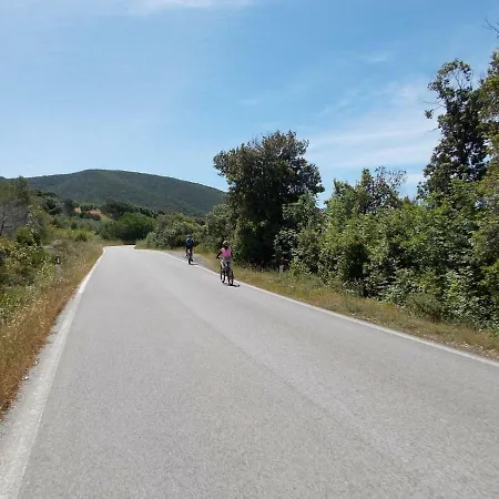 Апартаменты Villaggio La Pieve Di Помая